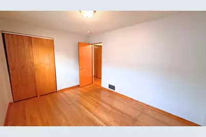 658 Mackinaw Avenue, Calumet City, IL 60409 - Photo 9