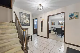 150 Shady Ln, Bartlett, IL 60103 - Photo 7