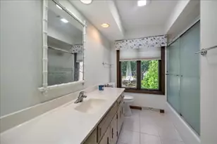 150 Shady Ln, Bartlett, IL 60103 - Photo 25