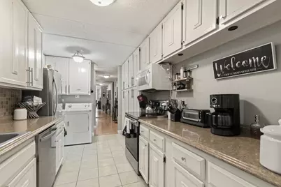 18 E Old Willow Road #210N, Prospect Heights, IL 60070 - Photo 11