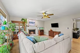 1307 Farley Ln, Champaign, IL 61822 - Photo 5