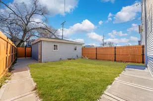 921 N Drake Ave, Chicago, IL 60651 - Photo 13