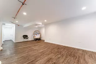 921 N Drake Ave, Chicago, IL 60651 - Photo 11