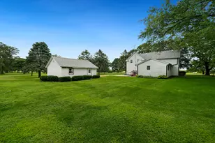 8540 Manchester Rd, Capron, IL 61012 - Photo 37