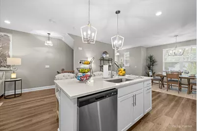 124 E Main Street #2-3, Cary, IL 60013 - Photo 5