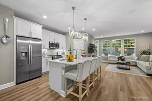 124 E Main St, Cary, IL 60013 - Photo 3