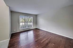 926 S W Ave, Waukegan, IL 60085 - Photo 7