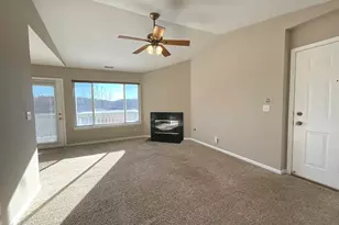 290 Crestview Dr, Wauconda, IL 60084 - Photo 3