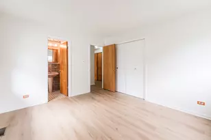 679 W Elk Grove Blvd, Elk Grove Village, IL 60007 - Photo 9