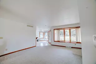 601 N Church St, Crescent City, IL 60928 - Photo 27