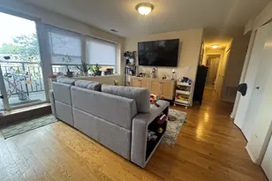 2501 W Bryn Mawr Ave, Chicago, IL 60659 - Photo 5