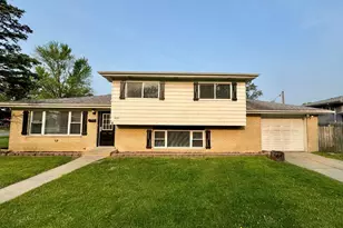 4230 Barry Ln, Oak Forest, IL 60452 - Photo 1