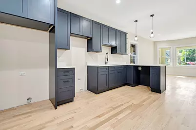 821 N Lockwood Avenue, Chicago, IL 60651 - Photo 11