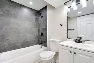 821 N Lockwood Ave, Chicago, IL 60651 - Photo 33