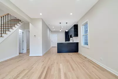 821 N Lockwood Avenue, Chicago, IL 60651 - Photo 7
