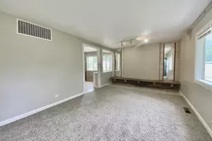 456 Tomahawk St, Park Forest, IL 60466 - Photo 3