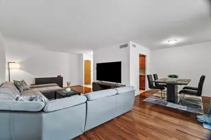 840 Wellington Ave, Elk Grove Village, IL 60007 - Photo 5