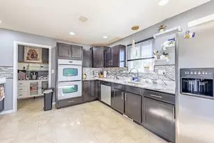 2803 Huntington Dr, Belvidere, IL 61008 - Photo 5