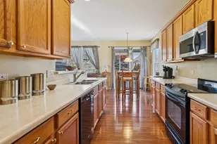 602 Clearwater Ct, Oswego, IL 60543 - Photo 9