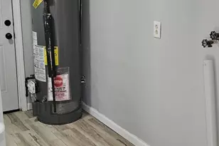 616 Morton St, Aurora, IL 60506 - Photo 9