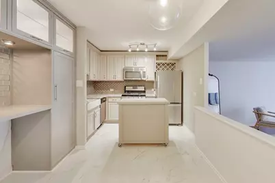 230 E Ontario Street #2305, Chicago, IL 60611 - Photo 11