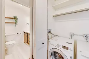 230 E Ontario St, Chicago, IL 60611 - Photo 25