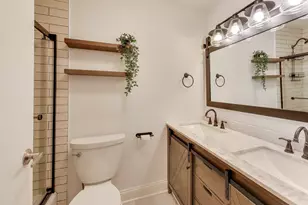 230 E Ontario St, Chicago, IL 60611 - Photo 23