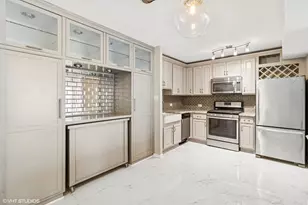 230 E Ontario St, Chicago, IL 60611 - Photo 5