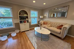 14 Newtown Dr, Buffalo Grove, IL 60089 - Photo 7