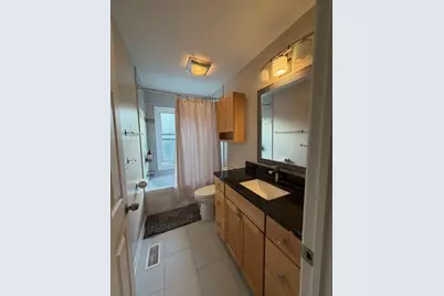 14 Newtown Drive, Buffalo Grove, IL 60089 - Photo 11