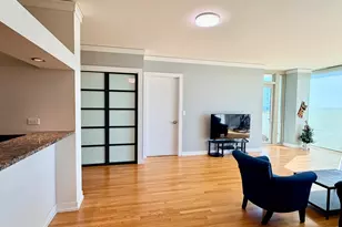 1570 Elmwood Ave, Evanston, IL 60201 - Photo 11