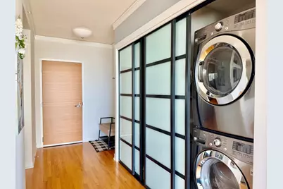 1570 Elmwood Avenue #802, Evanston, IL 60201 - Photo 7