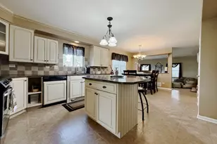 1664 Brighton Dr, Mundelein, IL 60060 - Photo 13