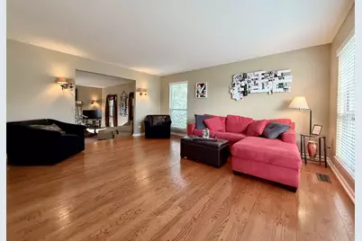 1664 Brighton Drive, Mundelein, IL 60060 - Photo 5