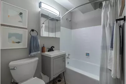 5815 N Sheridan Road #412, Chicago, IL 60660 - Photo 5