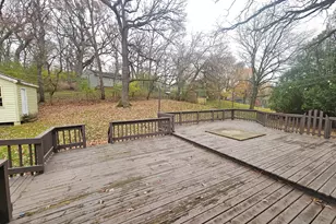 600 Hawthorne Ln, Carpentersville, IL 60110 - Photo 21