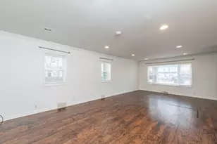 917 N Linden Ave, Waukegan, IL 60085 - Photo 7