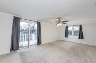 917 N Linden Ave, Waukegan, IL 60085 - Photo 17