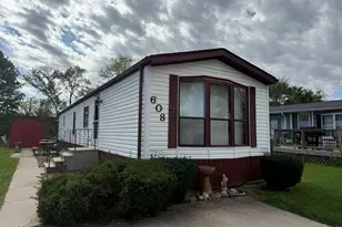 608 Tanglewood Rd, Matteson, IL 60443 - Photo 25