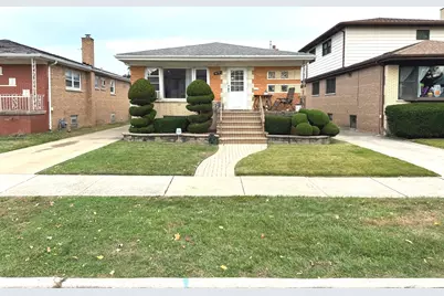 8737 S Richmond Avenue, Evergreen Park, IL 60805 - Photo 1