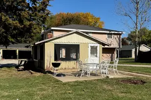 718 Arch St, Ottawa, IL 61350 - Photo 1