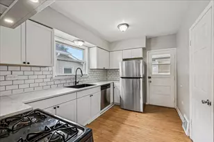 2016 S 10th Ave, Maywood, IL 60153 - Photo 9