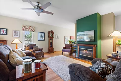 823 S Salem Drive, Schaumburg, IL 60193 - Photo 9