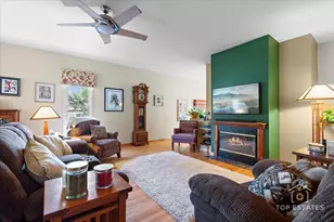 823 S Salem Dr, Schaumburg, IL 60193 - Photo 9