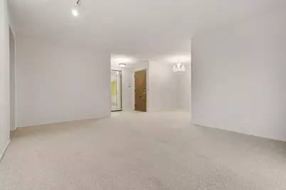 375 Pinetree Lane #D-1, Schaumburg, IL 60193 - Photo 5