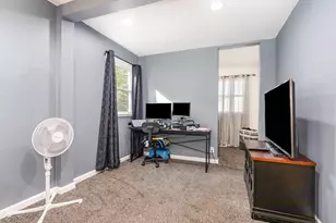 923 Plaza Dr, Joliet, IL 60435 - Photo 11