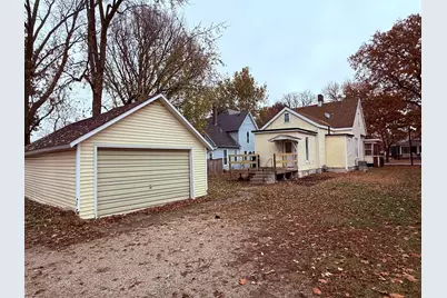 613 N Center Street, Clifton, IL 61727 - Photo 17