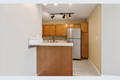 655 W Irving Park Road #3704, Chicago, IL 60613 - Photo 23