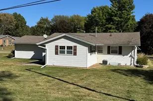 805 Keith Dr, Morrison, IL 61270 - Photo 5