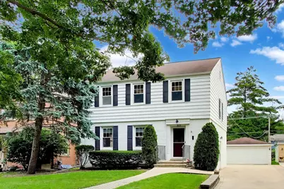 215 S Hi Lusi Avenue, Mount Prospect, IL 60056 - Photo 3